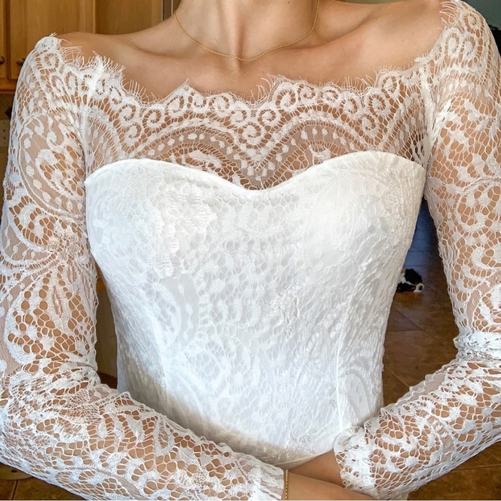 NWT Superdown Ivory Off Shoulder Bodysuit
